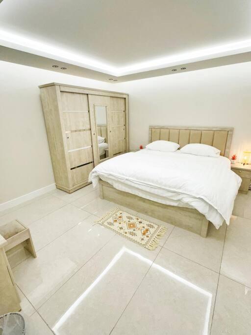 بغرفتين نوم وبلكونة خاصة ١٥ Apartment